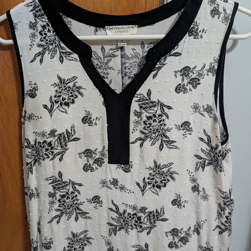 Floral Black and White Women's Top